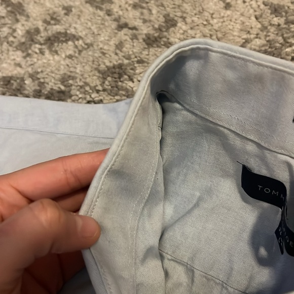 Tommy Hilfiger Button Up - Picture 3 of 5